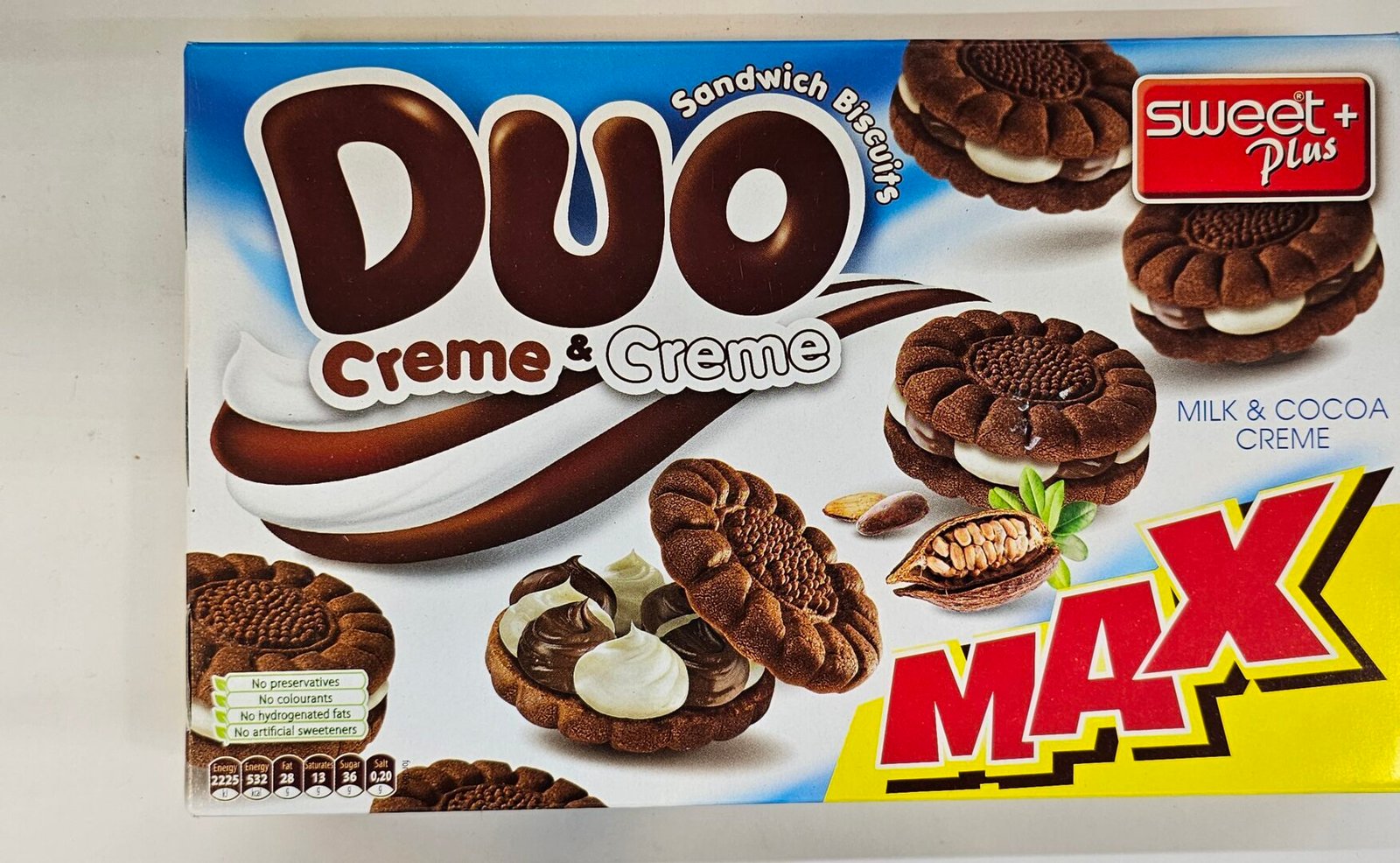 Sweet Plus Duo Sandwich Biscuits Milk & Cocoa Creme Max 270g